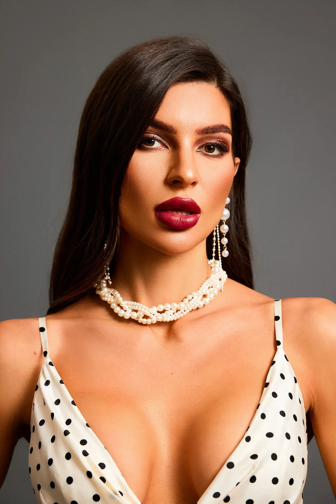 Amalia Necklace – Intertwined Pearls