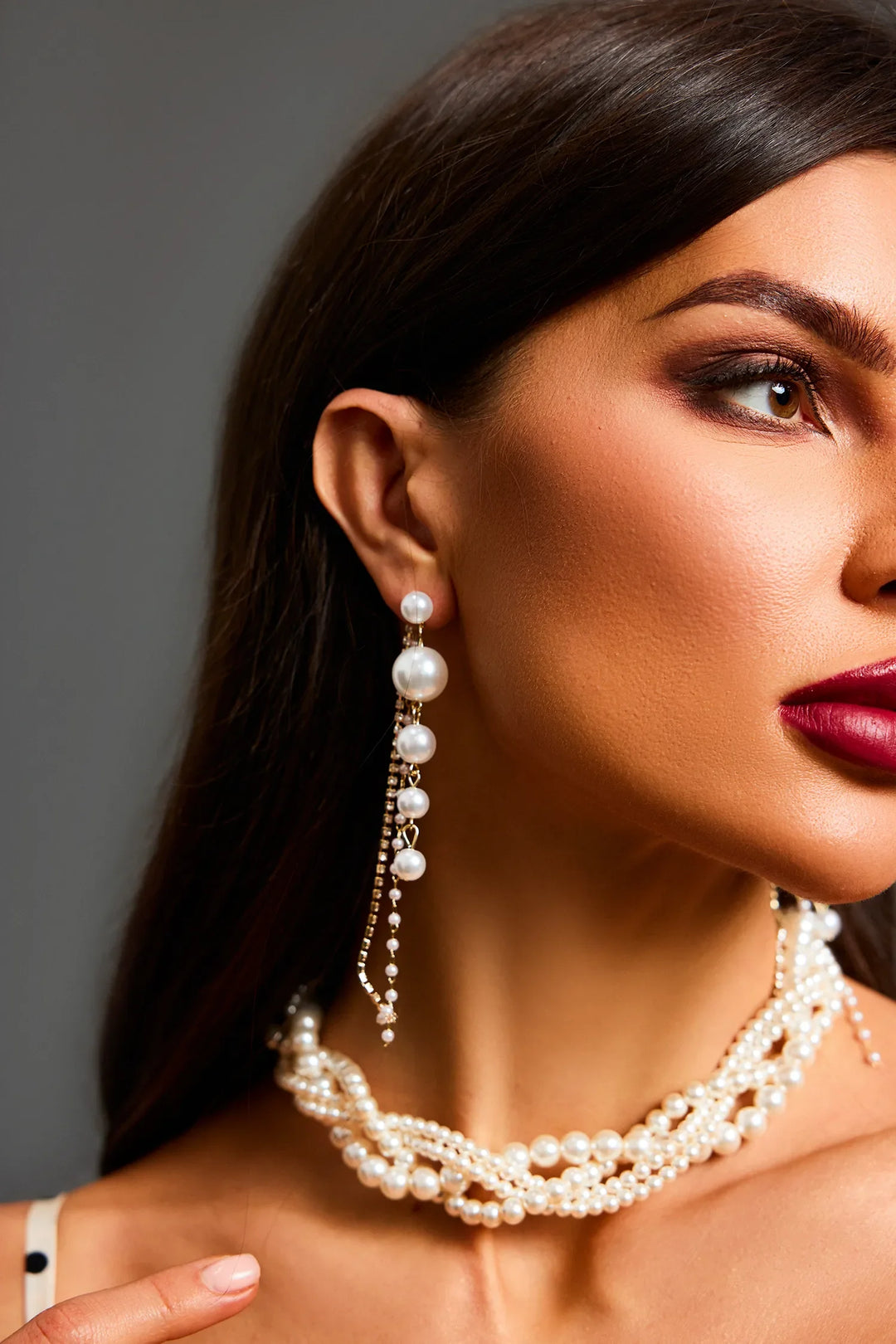 Amalia Necklace – Intertwined Pearls