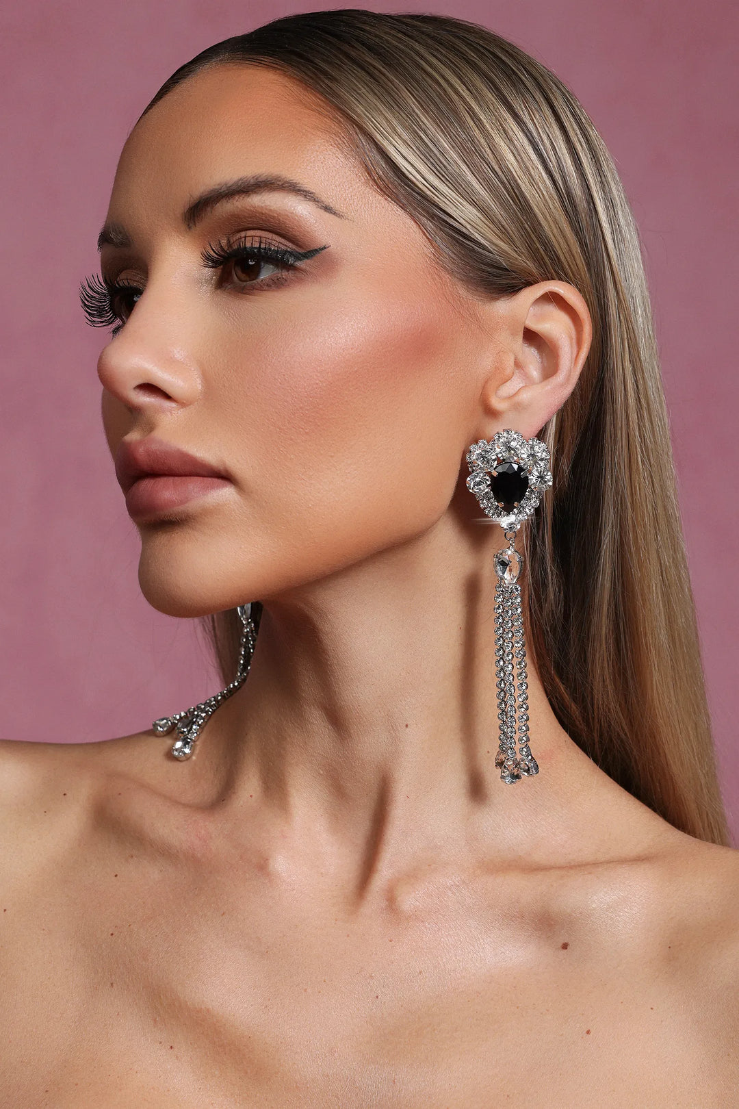 Liora Pendants – Black Heart